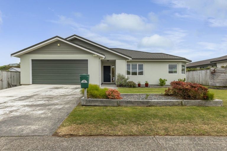 Photo of property in 36 Kahurangi Heights, Aotea, Porirua, 5024