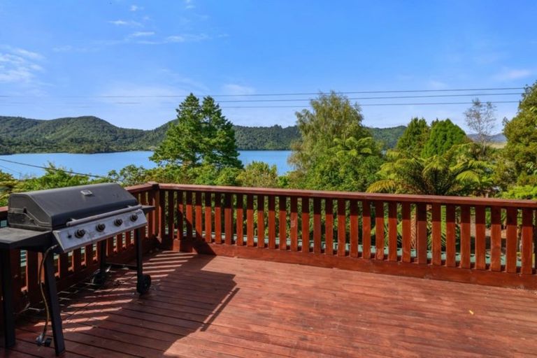 Photo of property in 50 Okareka Loop Road, Lake Okareka, Rotorua, 3076