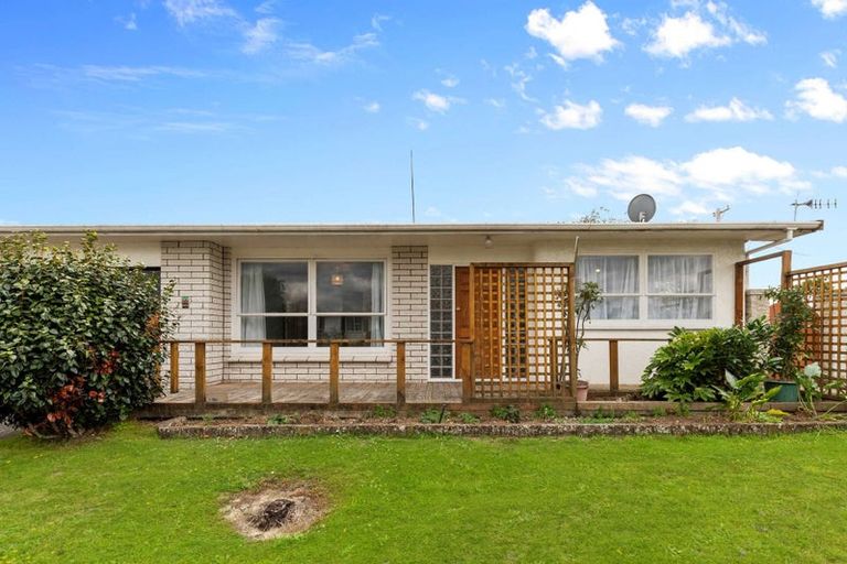 Photo of property in 11 Ajax Place, Highbury, Palmerston North, 4412