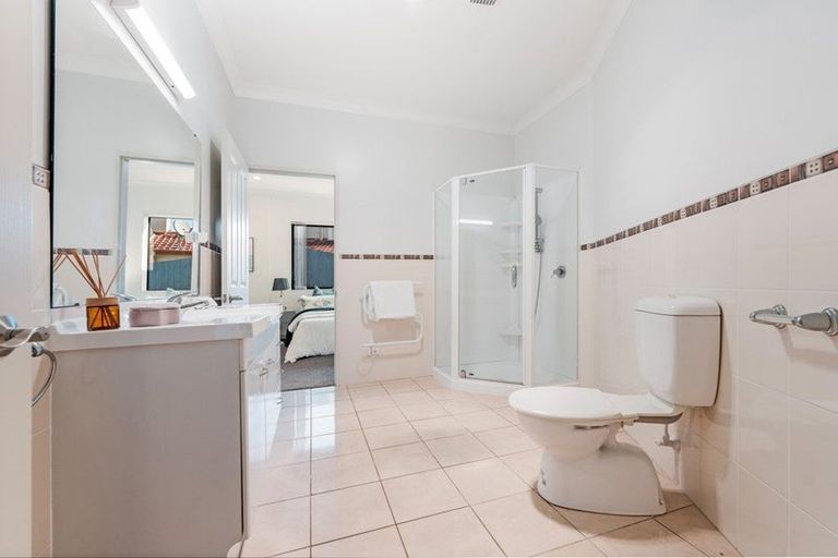 Photo of property in 48 Killybegs Drive, Pinehill, Auckland, 0632