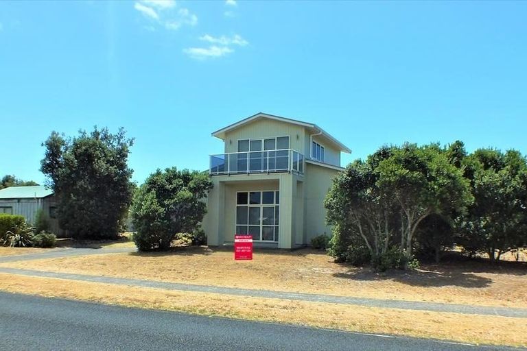 Photo of property in 618 Matarangi Drive, Matarangi, Whitianga, 3592