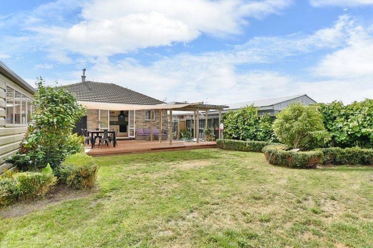 Photo of property in 187 Burwood Road, Burwood, Christchurch, 8083