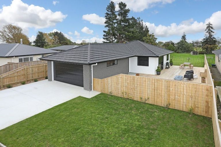 Photo of property in 18 Oldfield Lane, Marton, 4710