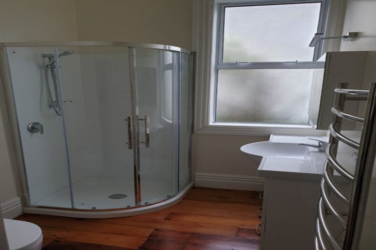 Photo of property in 47 Fairview Crescent, Kelburn, Wellington, 6012