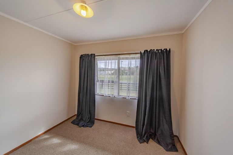 Photo of property in 13 Carruthers Street, Otane, 4202