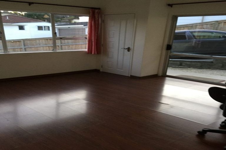 Photo of property in 31 Sequoia Place, Sunnynook, Auckland, 0620