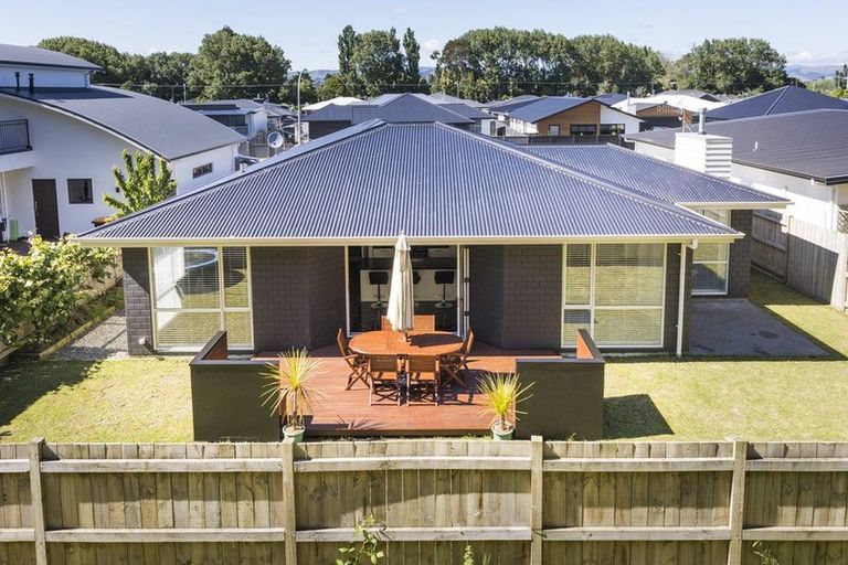 Photo of property in 15 Freedom Drive, Kelvin Grove, Palmerston North, 4414