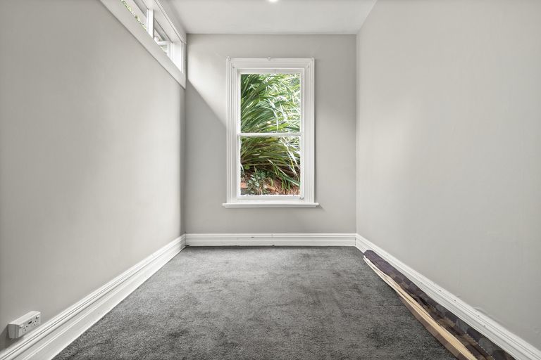 Photo of property in 76 South Road, The Glen, Dunedin, 9011