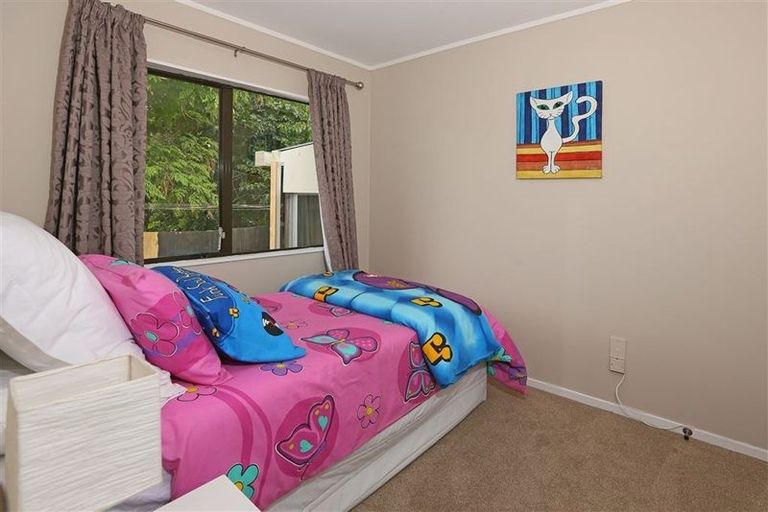 Photo of property in 2b Kintara Drive, Massey, Auckland, 0614