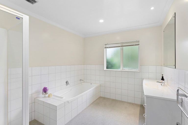 Photo of property in 7 Westpeak Way, Otaki, 5512
