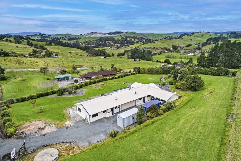 Photo of property in 235 Valley View Road, Otaika, Whangarei, 0170