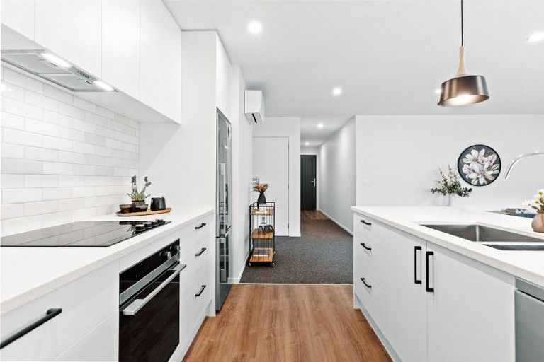 Photo of property in 37 Woodpecker Street, Lake Hawea, 9382