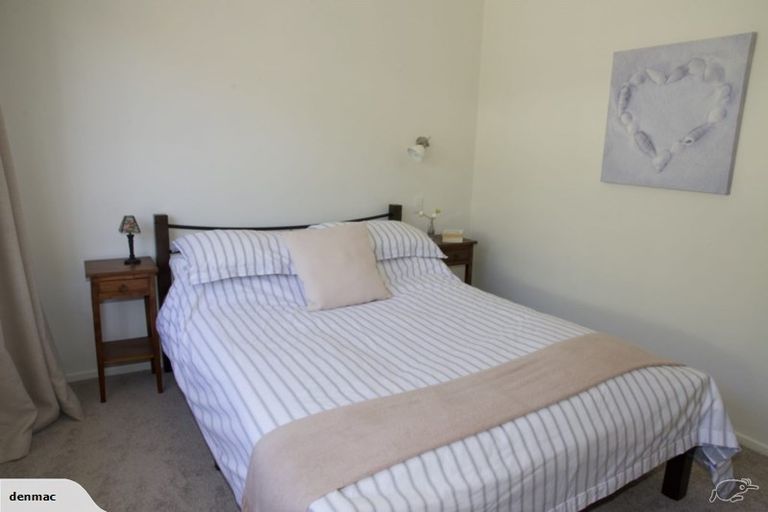 Photo of property in 24 Woodman Drive, Tawa, Wellington, 5028