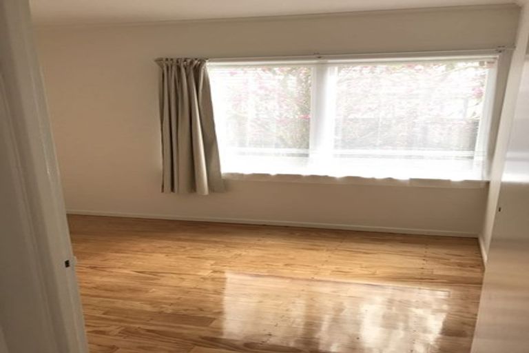 Photo of property in 12 Universal Drive, Henderson, Auckland, 0610