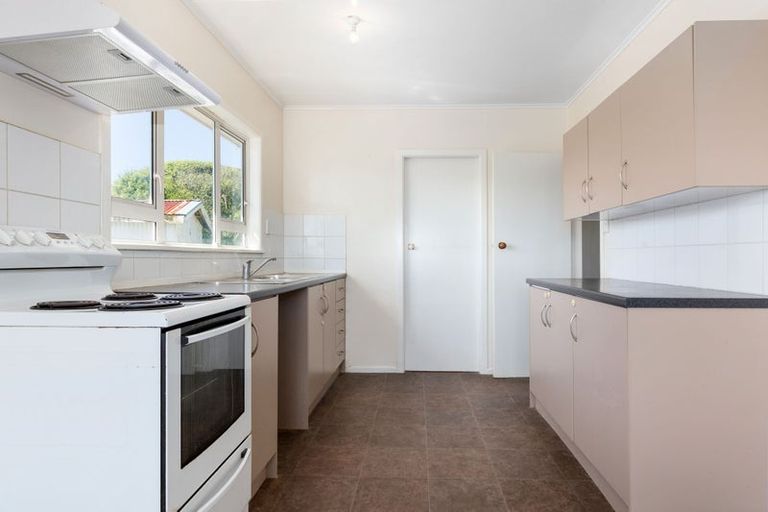 Photo of property in 41 Leicester Street, Cannons Creek, Porirua, 5024