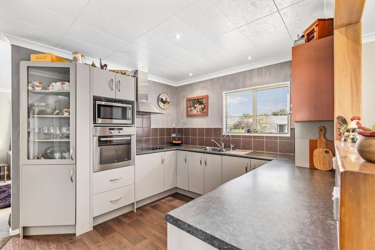 Photo of property in 14 Harbour Crest Drive, Waiuku, 2123