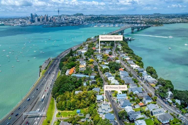 Photo of property in 87 Princes Street, Northcote Point, Auckland, 0627