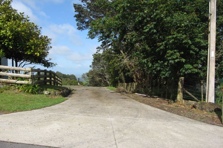 Photo of property in 671 Ponga Road, Opaheke, Papakura, 2584