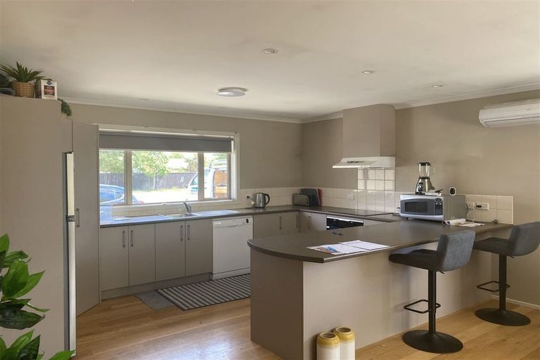 Photo of property in 41 Factory Road, Belfast, Christchurch, 8051