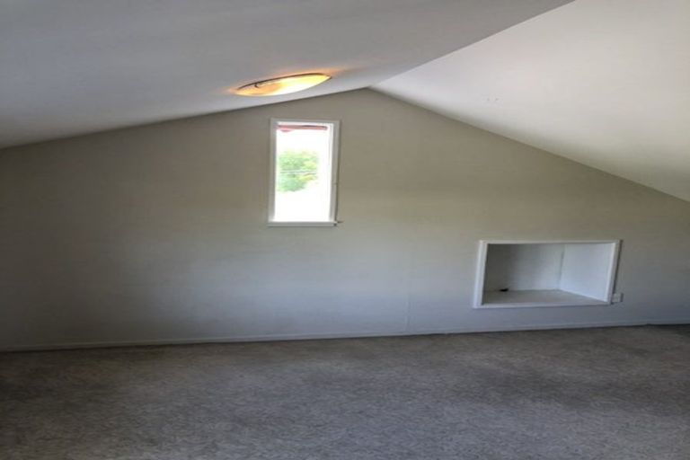 Photo of property in 2/96 Hinau Street, Riccarton, Christchurch, 8041