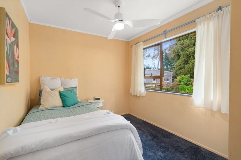 Photo of property in 35 Shady Lane, Welcome Bay, Tauranga, 3175