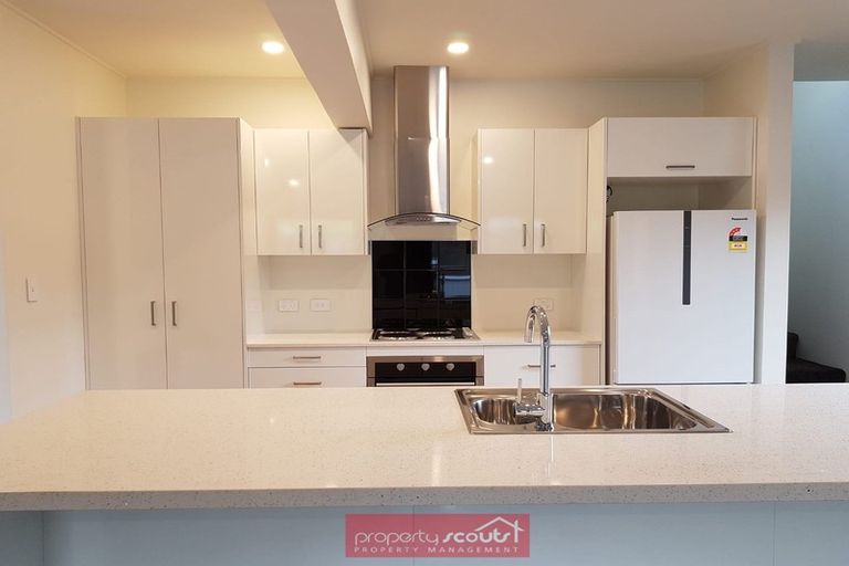 Photo of property in 384 South Road, Omata, New Plymouth, 4374