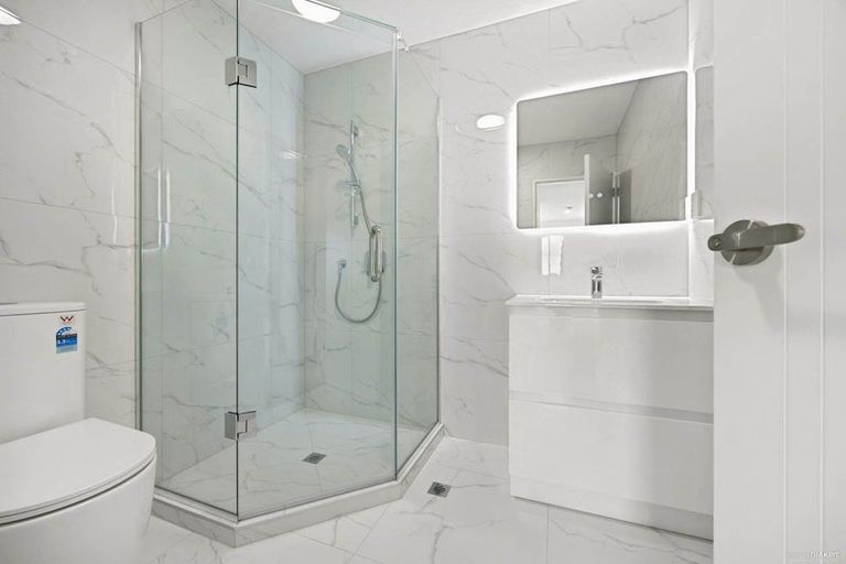 Photo of property in 24d Tomintoul Place, Highland Park, Auckland, 2010