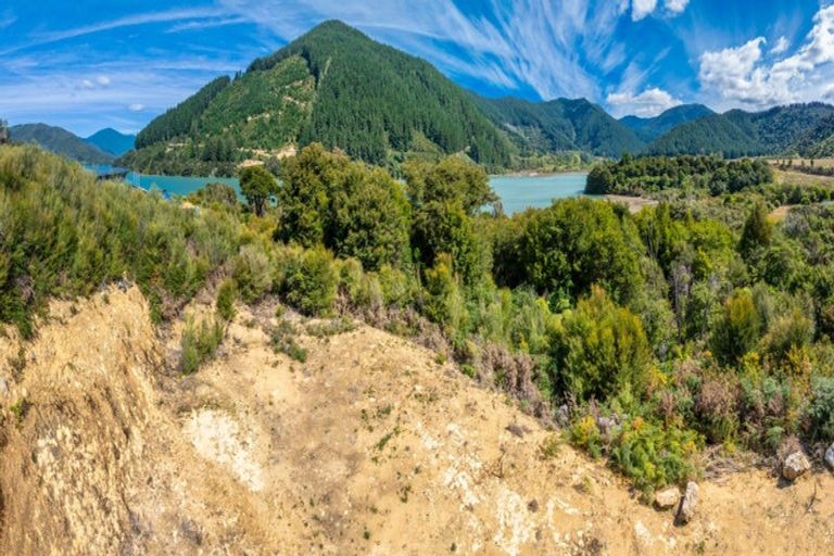 Photo of property in 2568 Kaiuma Bay Road, Kaiuma Bay, Havelock, 7178