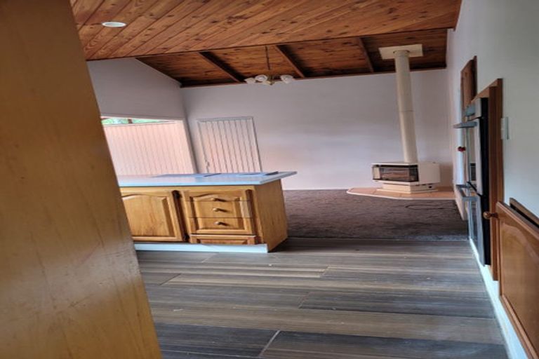 Photo of property in 64b Pleasant Road, Glen Eden, Auckland, 0602