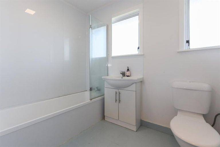 Photo of property in 32 Reeve Road, Owhata, Rotorua, 3010