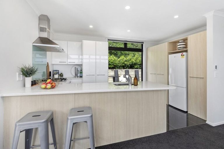 Photo of property in 3 Bunker Way, Strathmore Park, Wellington, 6022