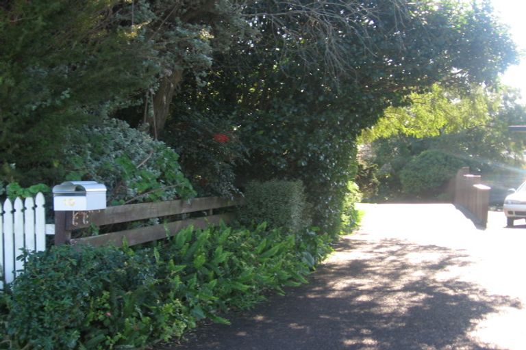 Photo of property in 10 Polandson Place, Opaheke, Papakura, 2113