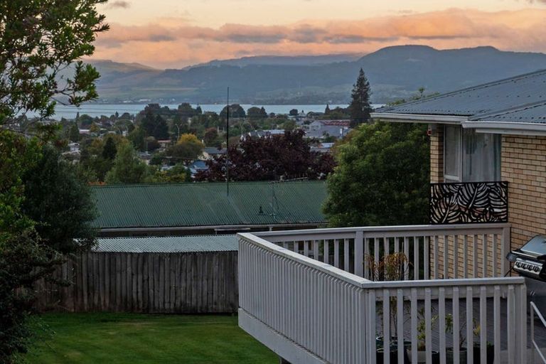 Photo of property in 88 Mallard Drive, Selwyn Heights, Rotorua, 3015