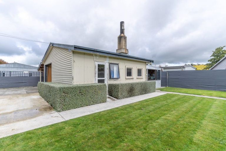 Photo of property in 10 Hillary Street, Winton, 9720