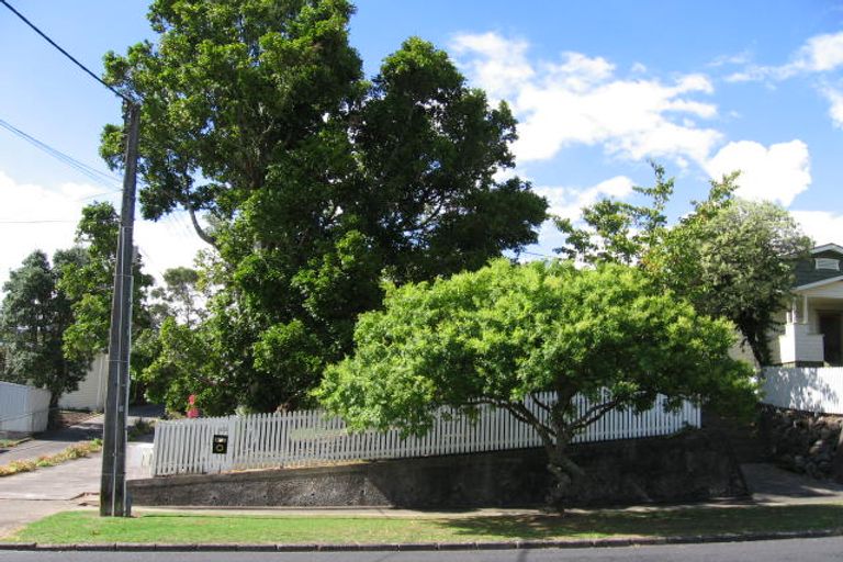 Photo of property in 62 Gardner Avenue, New Lynn, Auckland, 0600