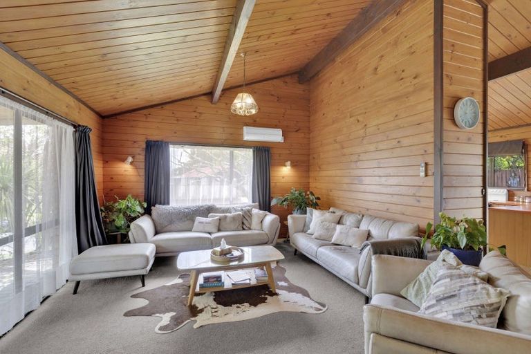 Photo of property in 5 Marlowe Drive, Leamington, Cambridge, 3432