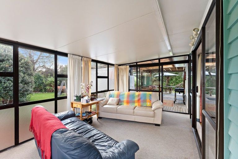 Photo of property in 30 Convent Road, Otaki, 5512