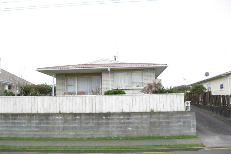 Photo of property in 35b Clemow Road, Fitzroy, New Plymouth, 4312