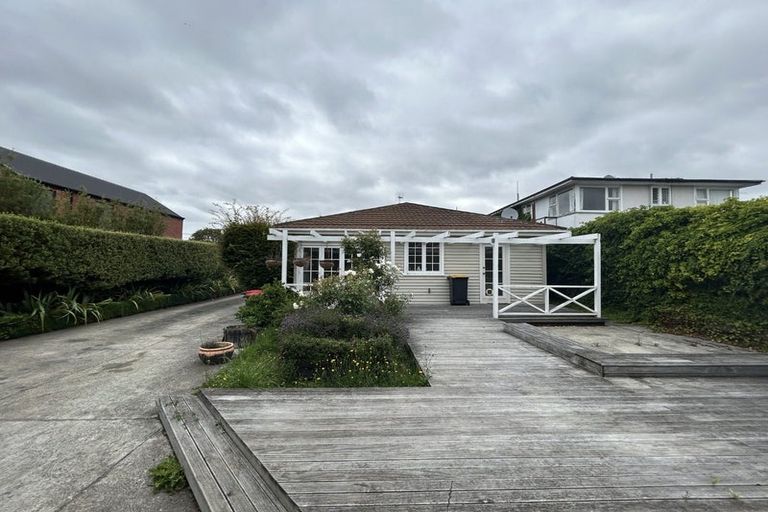 Photo of property in 37 Hawthorne Street, Strowan, Christchurch, 8052