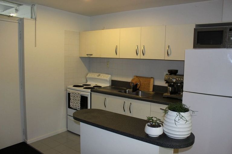 Photo of property in 3/73 Princes Street, Northcote Point, Auckland, 0627