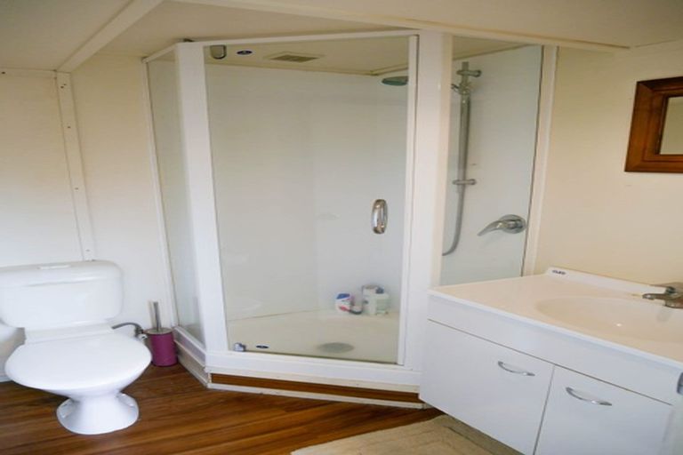 Photo of property in 1/38a Norwood Road, Bayswater, Auckland, 0622