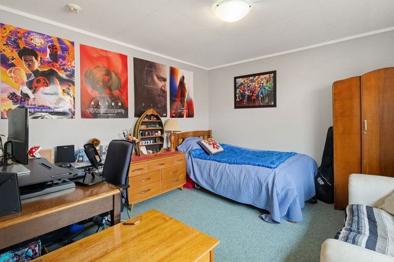 Photo of property in 251 Shakespeare Street, Leamington, Cambridge, 3432