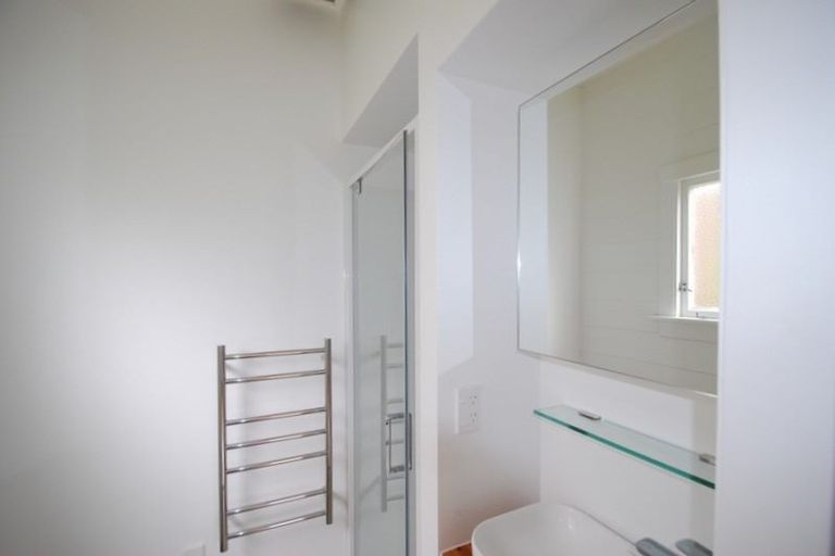 Photo of property in 19 Rochester Street, Wilton, Wellington, 6012