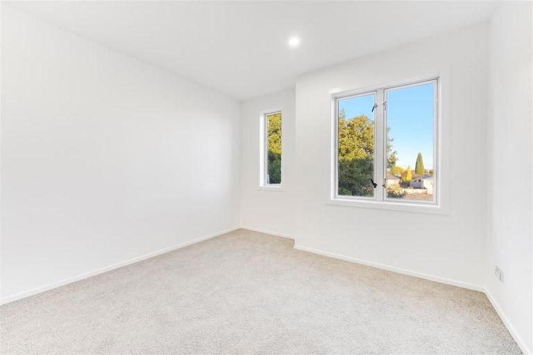 Photo of property in 25 Stitchbird Crescent, Papakura, 2110