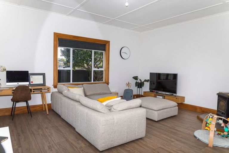 Photo of property in 5 Alexandra Street, Dannevirke, 4930