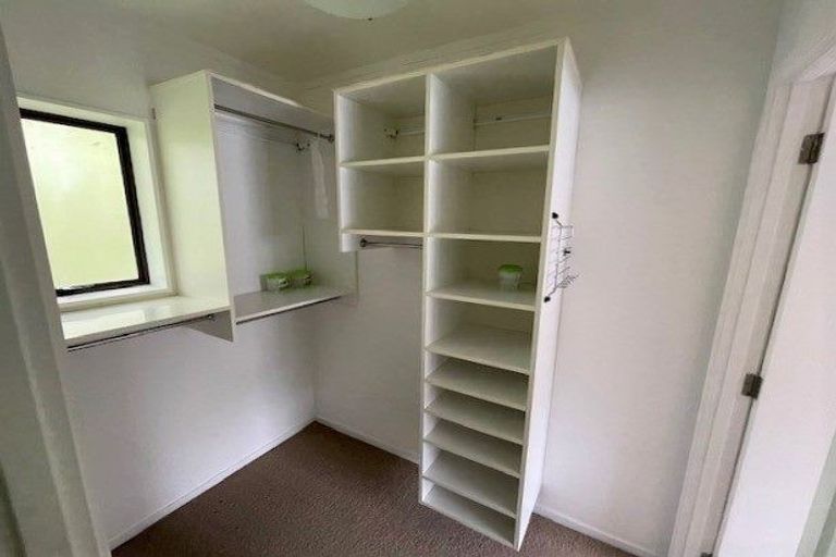 Photo of property in 1/4a Beresford Street, Bayswater, Auckland, 0622