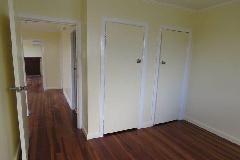 Photo of property in 393 West Coast Road, Glen Eden, Auckland, 0602