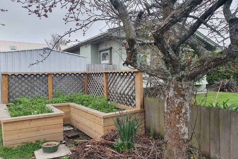 Photo of property in 1 Antrim Street, Sydenham, Christchurch, 8023