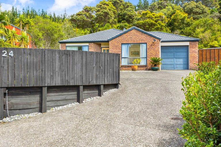 Photo of property in 24 Donald Place, Stillwater, Silverdale, 0993