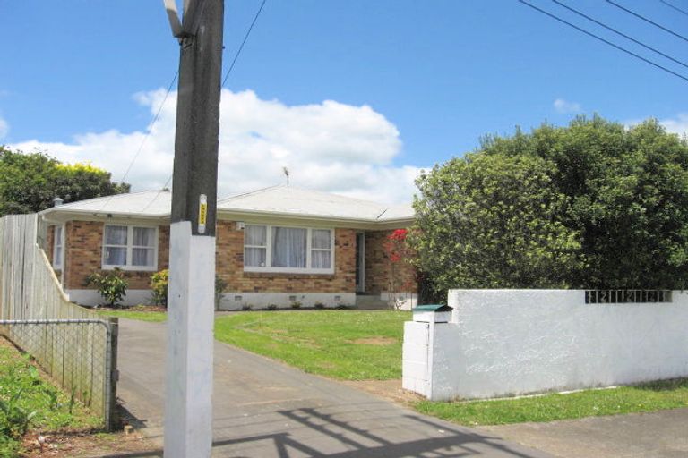 Photo of property in 8 Edinburgh Avenue, Rosehill, Papakura, 2113